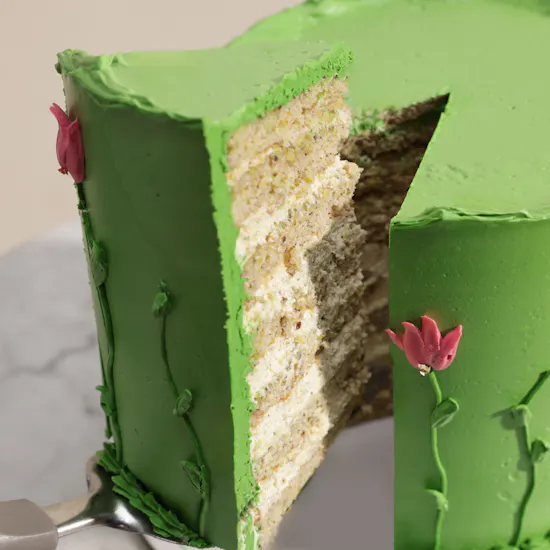 Floward Personalized Pistachio Bloom Cake
