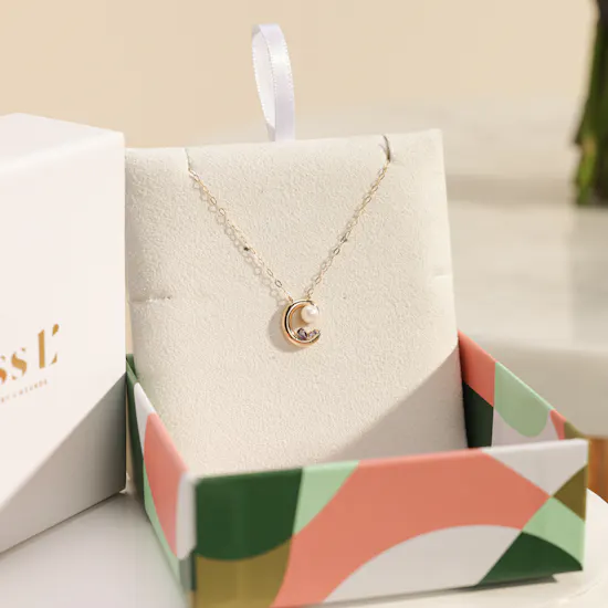 Miss L’ by L’azurde Elegant Necklace | Stunning Flower Bouquet