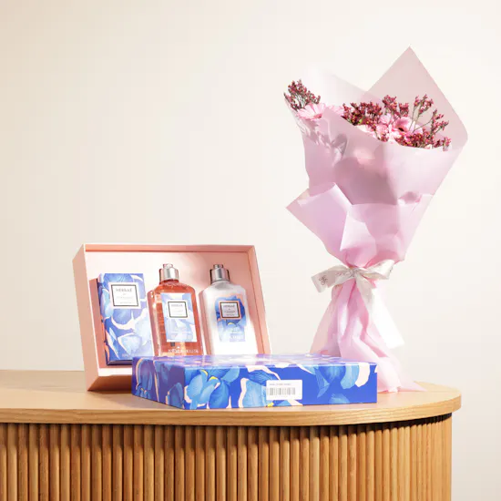 L'Occitane Herbae Iris Pallida Collection | Amazing Bouquet