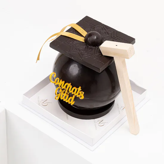 NJD 3D Dark Chocolate Graduation Hat | 600 g