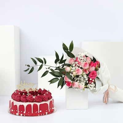 Treslicious Red Velvet Birthday Cake for her