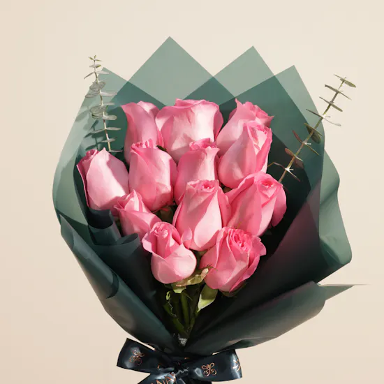 Abucci Wrapped Chocolate Centerpiece | Pink Rose Bouquet