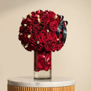 Red Roses Cloud Vase 