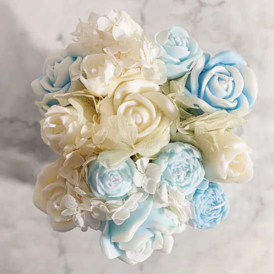 Lelido Medium Blue and White Rose Candle Bouquet | 150g