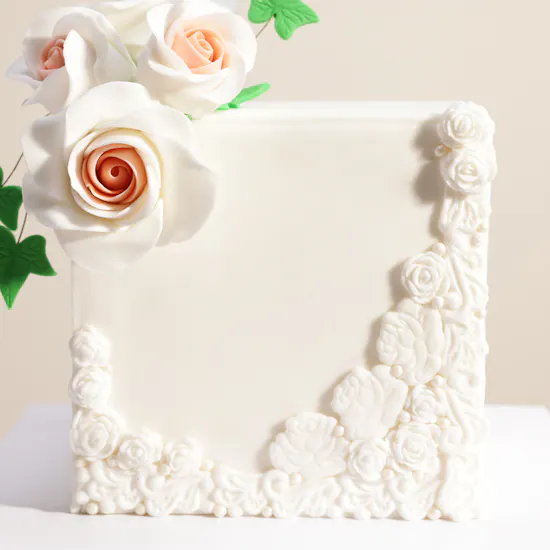 Floward Botanical Bloom Cake
