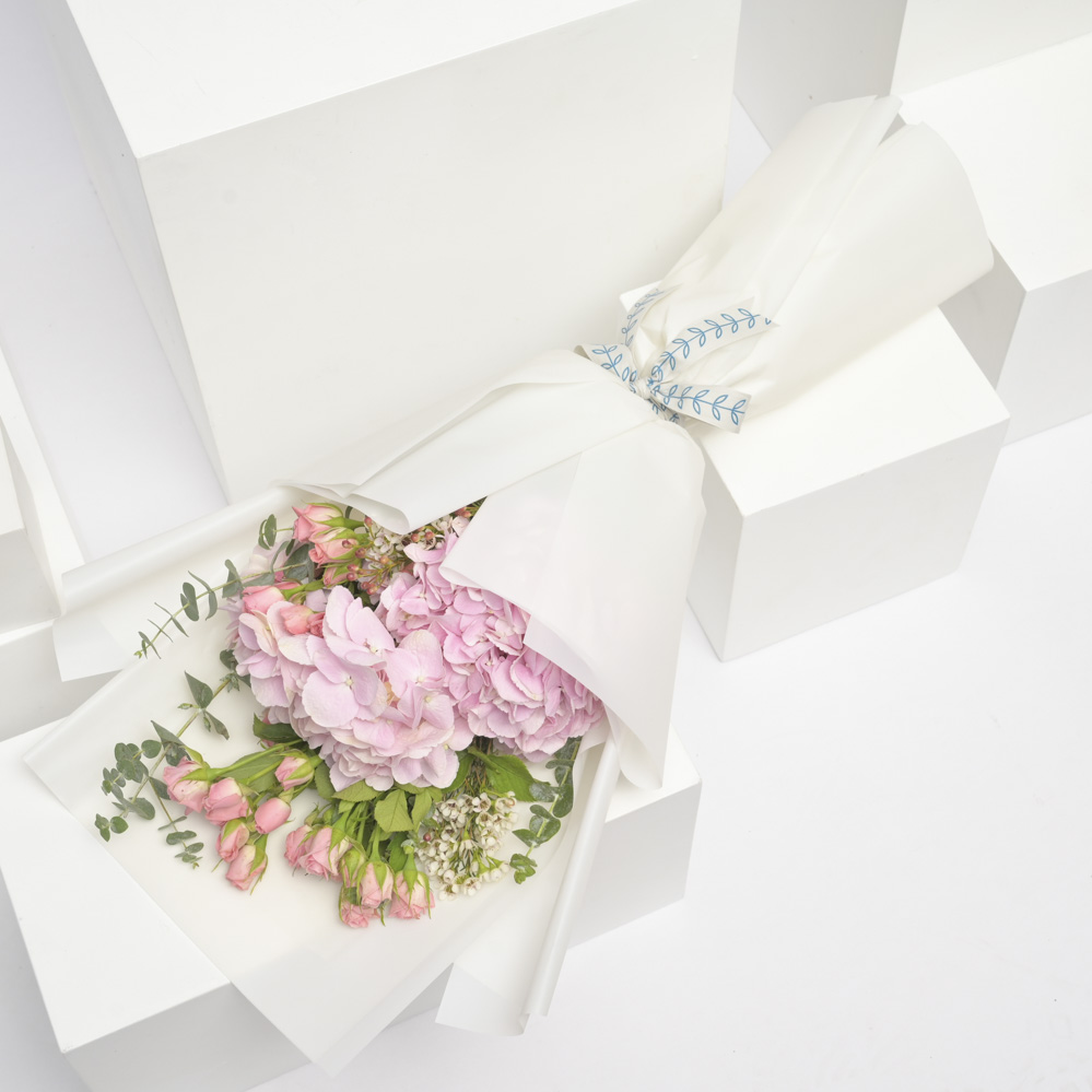 حلوى لذيذه | غلاف ابيض