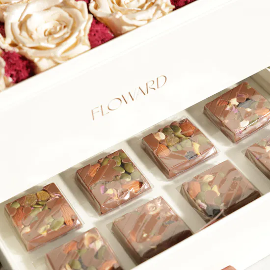 Floward Card 50 BHD | Floward Chocolates and Preserved Roses