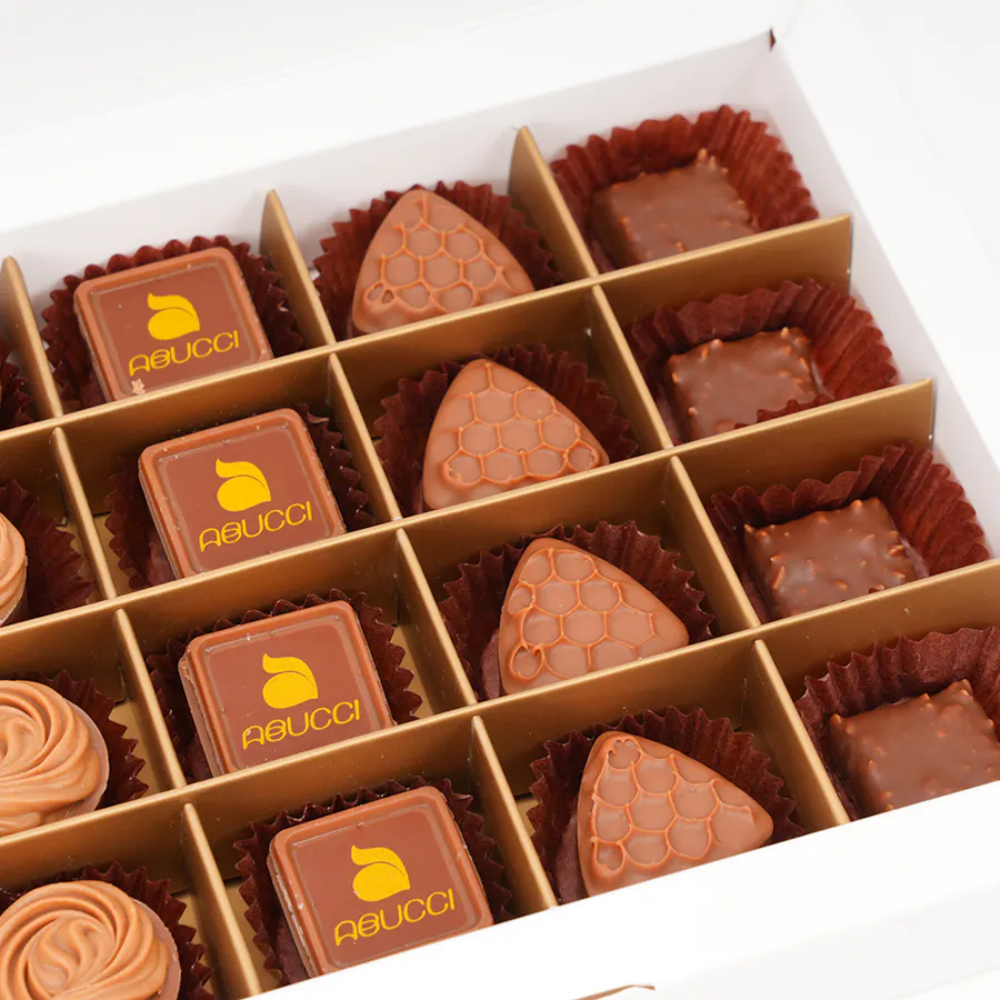 Abucci Chocolate Box | Everlasting Red Rose 5