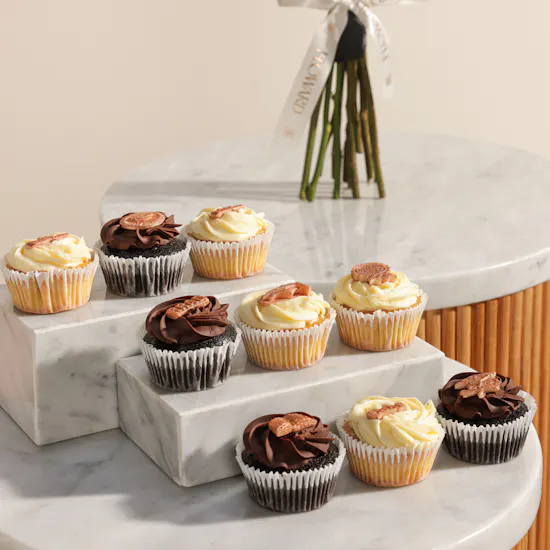 J's Bakery Graduation Cupcakes Box | Beauty Roses