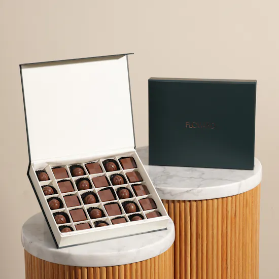 Floward Medium Chocolate Box