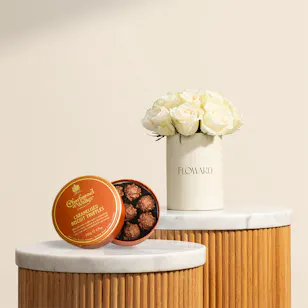 Charbonnel et Walker Caramelized Biscuit Chocolates Truffles | Dreamy White Roses Box