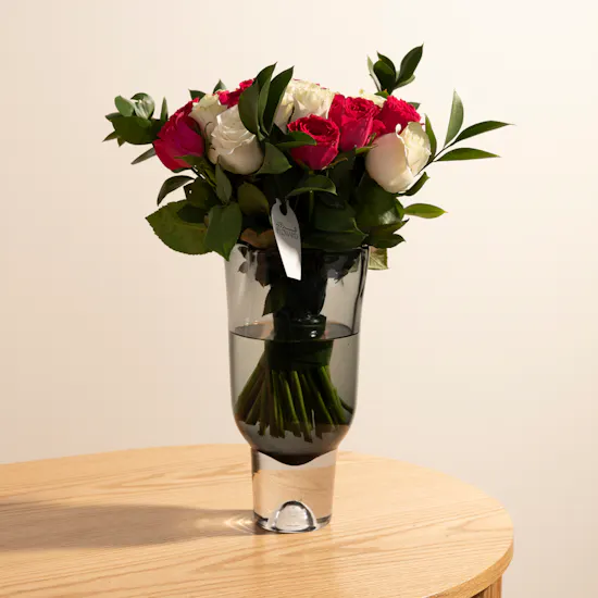 Graceful Roses | Chic Vase