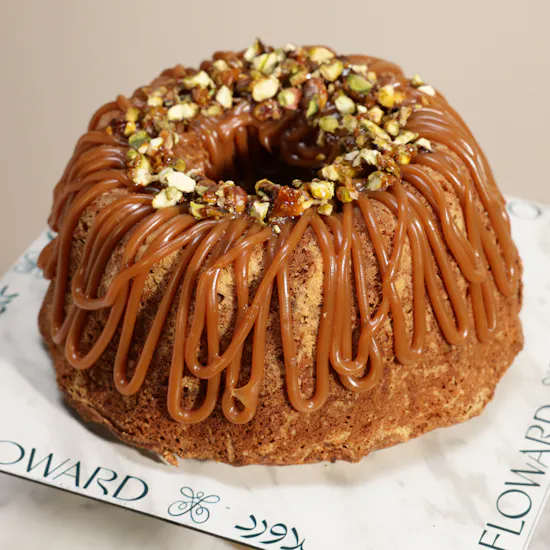 Floward Caramel and Pistachio Unique Cake