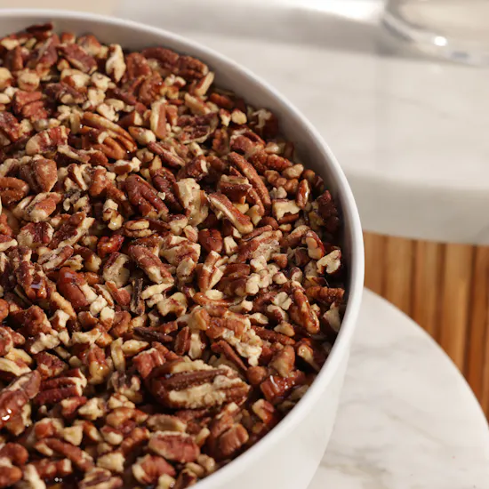 Aani & Dani Trifle Pecan Nut Caramel Cake | Color Ascending Flower Vase