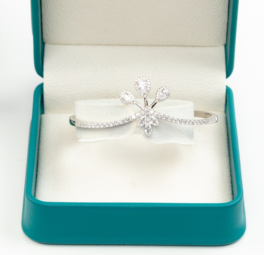 Bracelet Crown of the Bride