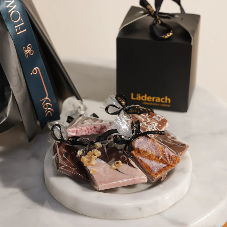 Laderach Black Small Chocolate Box | Red Roses  2