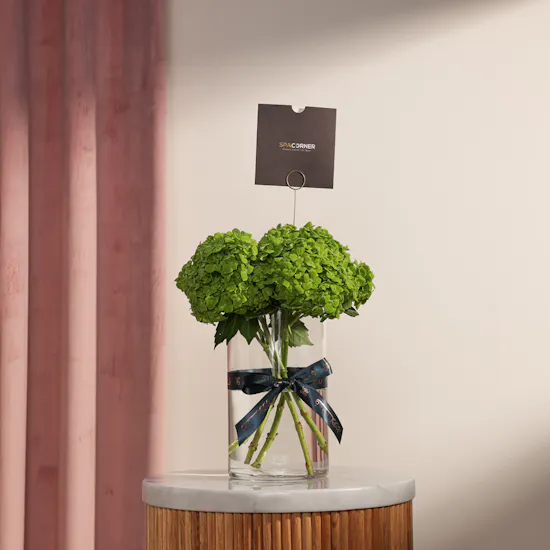 Spa Corner Men’s Voucher | Gentle Flowers Vase