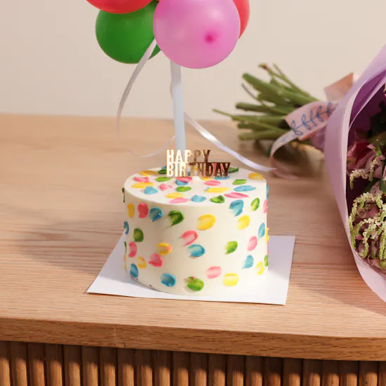 Sweet Atelier Small Birthday Cake | Flowers Bouquet