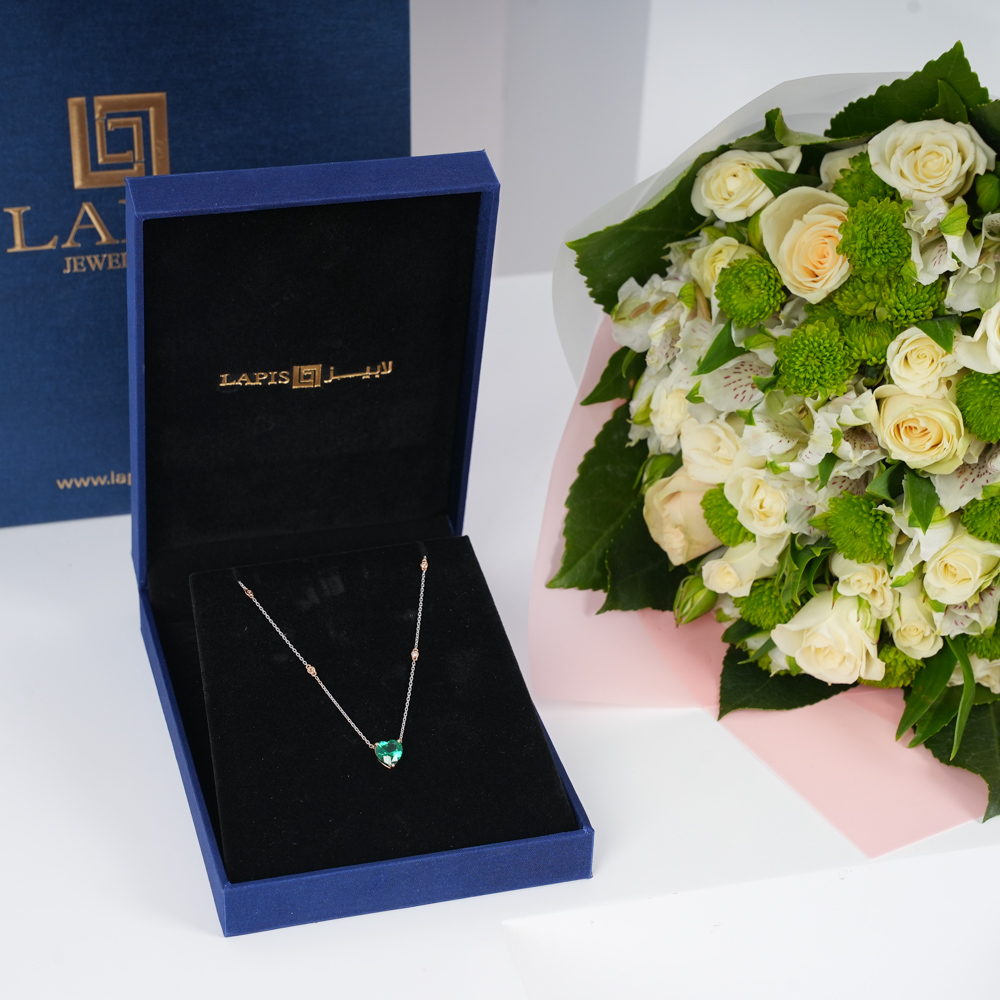 قلادة ألماس بشكل قلب من لابيز | نقاء الجوري