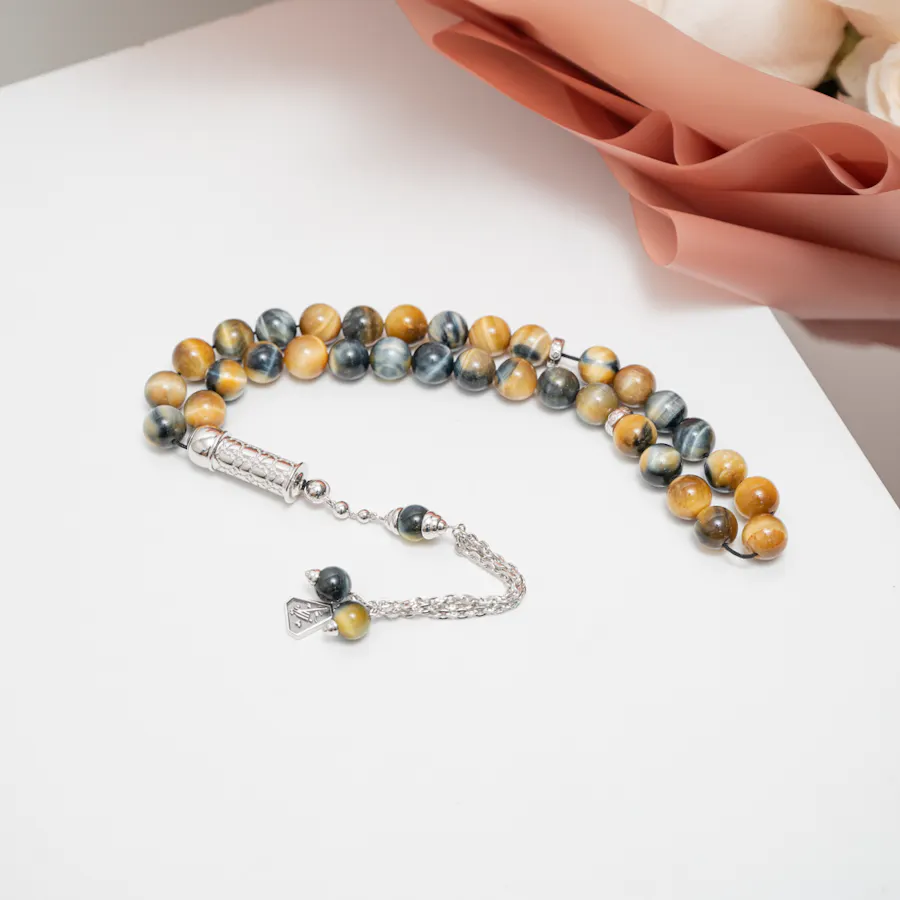 Zayan Tiger-Eye and Silver Rosary | Roses Bouquet 4