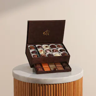 Godiva Luxury Velvet Brown Small Chocolates Box Godiva Luxury Velvet Brown Small Chocolates Box