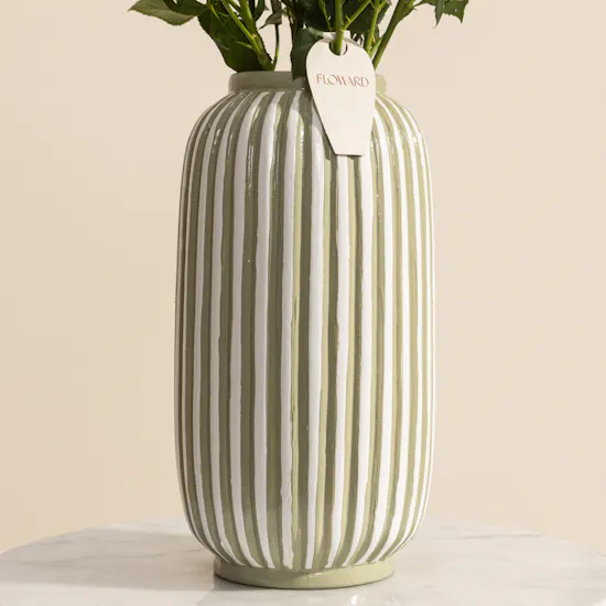 Nno Pink Baby Rose Fruta Vase