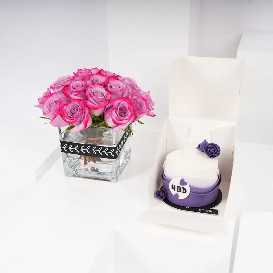 Chunk Happy Birthday Mini Cake | Roses Vase 5