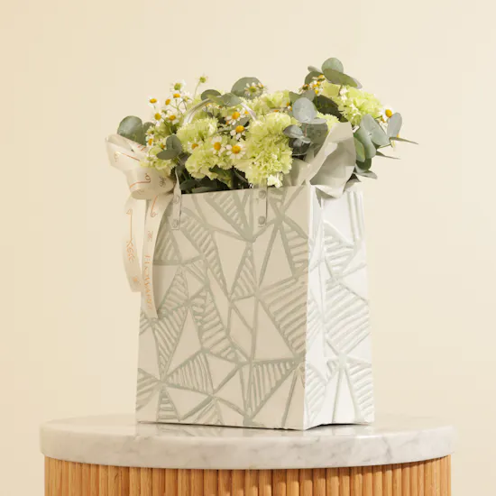 Green Beauty Breeze Flower Vase