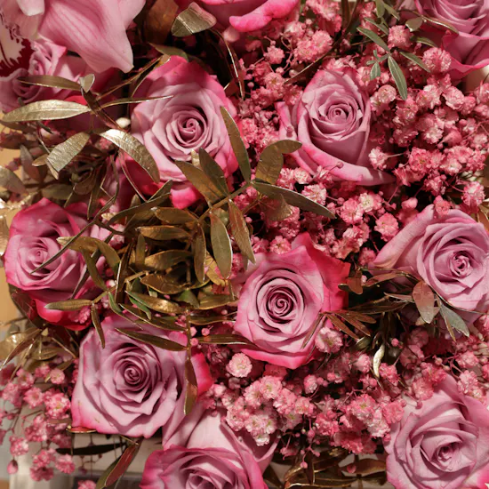 Abucci Chocolate Box | Soft Flowers