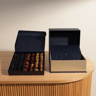 Nua Dates Large Signature Gifting Box Nua Dates Large Signature Gifting Box