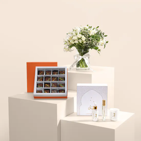 Fillings Chocolate Dubai Chocolate Box & Light of Sakina Set with Flowers