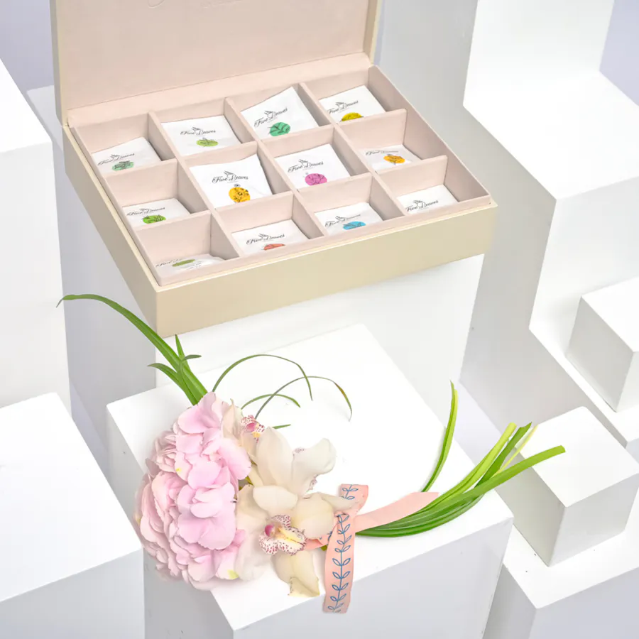 Five Leaves Tea with Delicate Blooms Bouquet  2