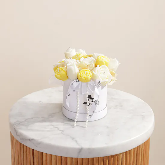 Lelido Yellow and White Rose Candle Bouquet | 150g