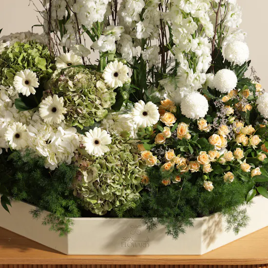 Soft Grace Flower Leather Tray