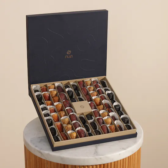 Nua Dates Classic Blue Box