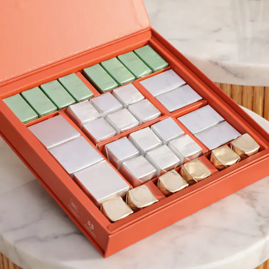Patchi Les Chocolates Box | Serenity Roses Bouquet