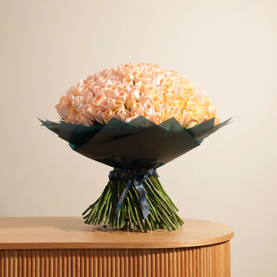 Peach Roses Bouquet | 250 Flowers