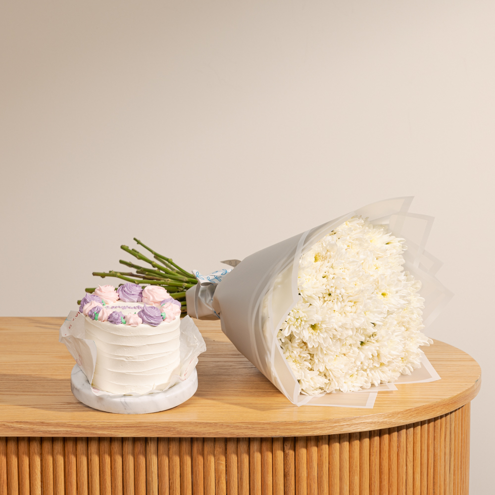 Nino's Congrats Bento Cake | White Bouquet