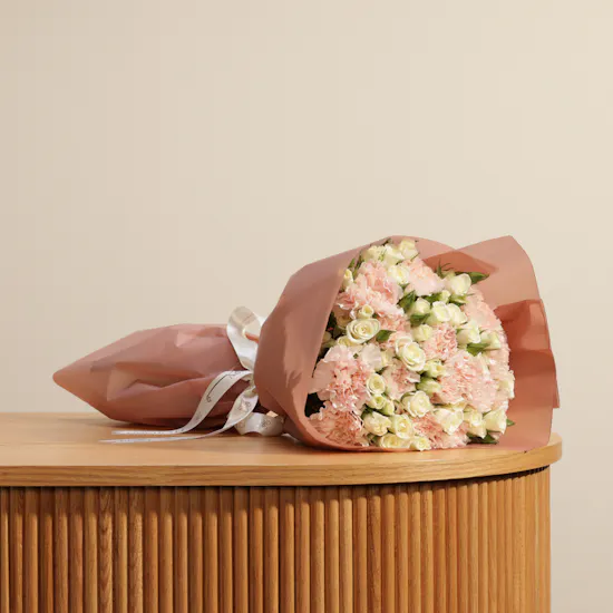 Linne Assorted Wrapped Chocolates Bouquet | Delicate Flowers Bouquet