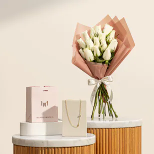 Hrh Letter S Gold Plated Necklace | Tender Pulse Flower Bouquet