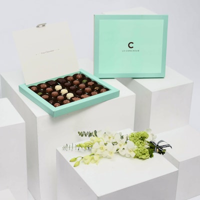 Le Concheur Chocolate of Your Choice with Baby Orchid