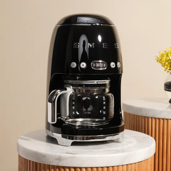 Smeg 50's Style Drip Filter Coffee Machine | Flowers Vase