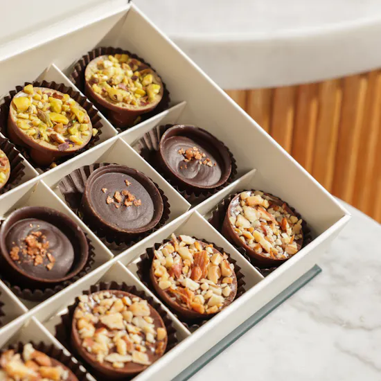 Floward Essence of Joy Small Chocolate Box