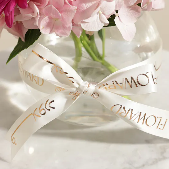 Omani Women’s Day Radiance Flower Vase