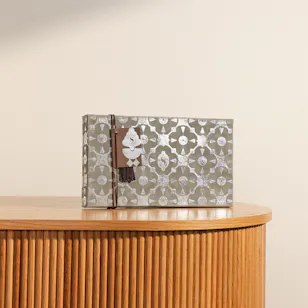 Soucolat Velvet Silver Box Soucolat Velvet Silver Box