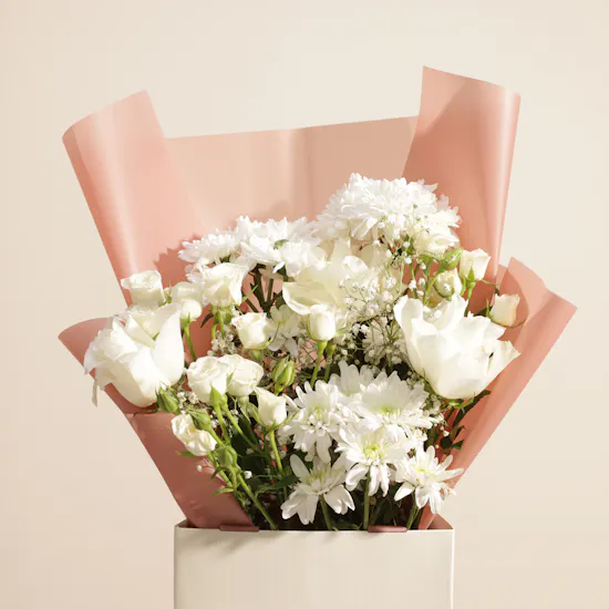 Floward Golden Moments Celebration Cake | Soft Glow Flower Bouquet