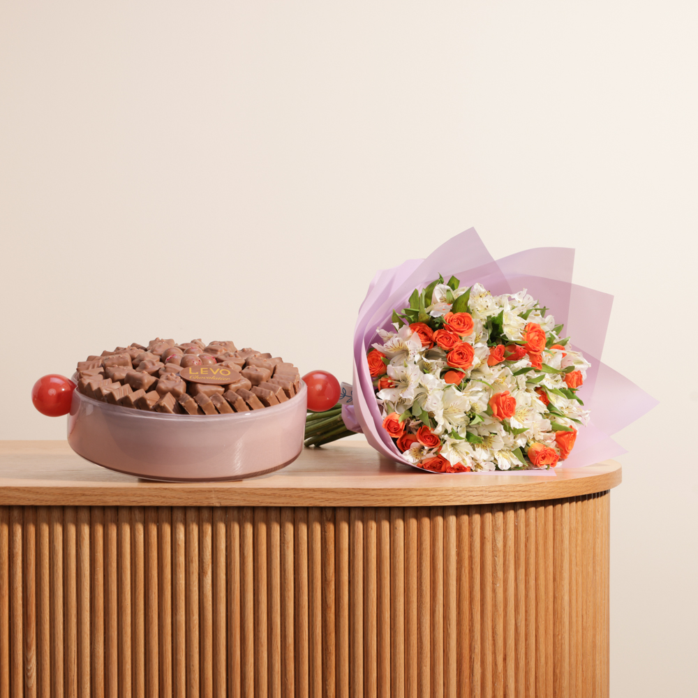 صينية شوكولاتة متنوعة من ليفو | باقة الزهور