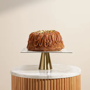 Floward Caramel and Pistachio Unique Cake
