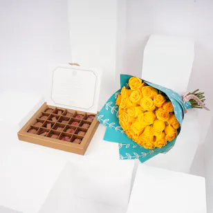 Levo Chocolate Box | Yellow Roses Levo Chocolate Box | Yellow Roses