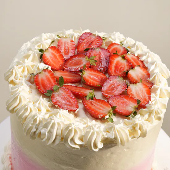 Floward Delicate Pink Ombré Cake